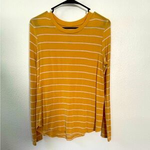 SO Women’s Favorite Crew Long Sleeve